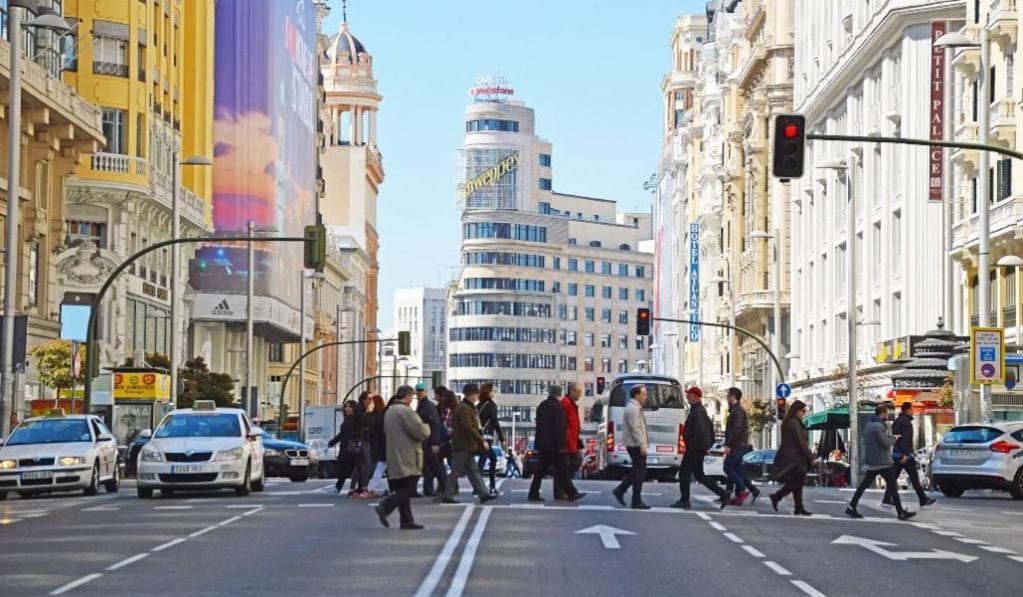 Punta Me Rooms Near The Gran Via Madrid Extérieur photo