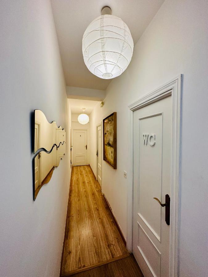 Punta Me Rooms Near The Gran Via Madrid Extérieur photo